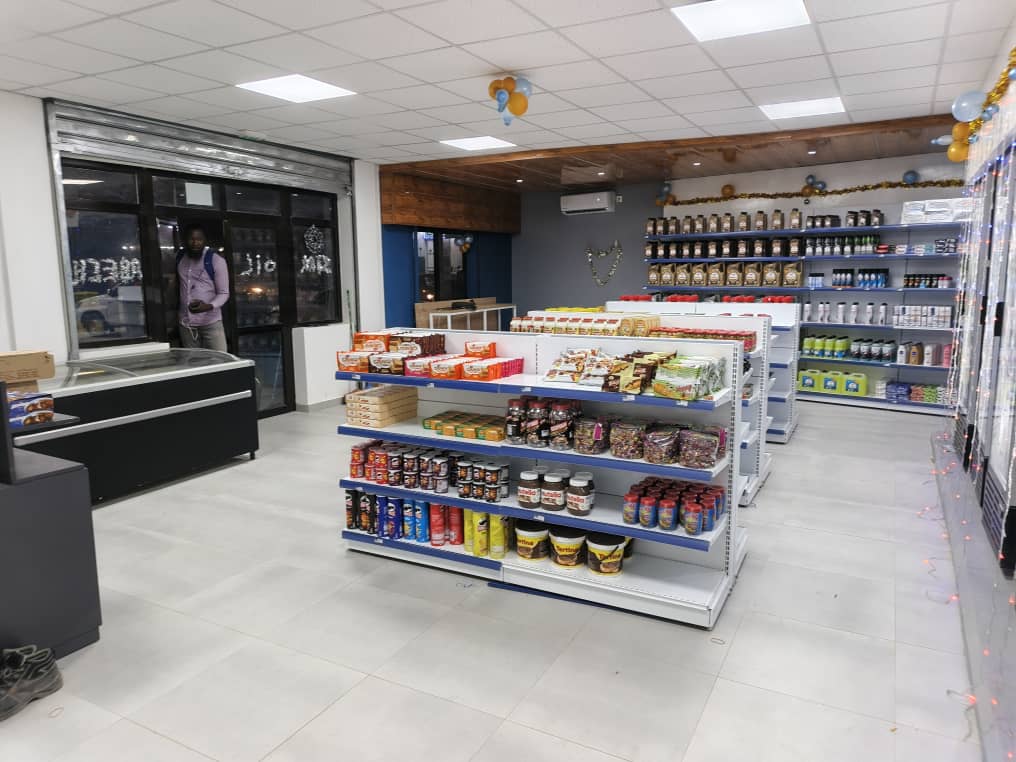 Express Shop — Rayonnage & finitions